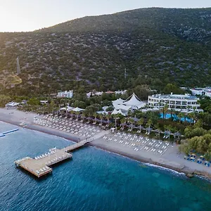 4* Resort Latanya Park